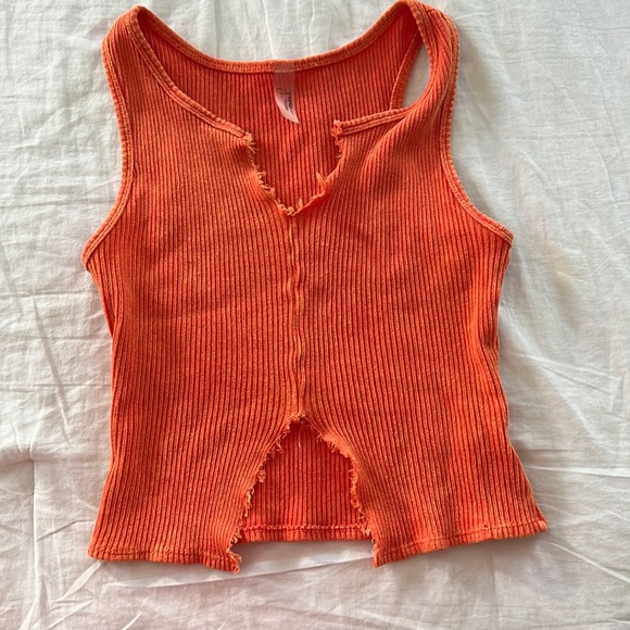 Junie Crop Top - Picture 1 of 2